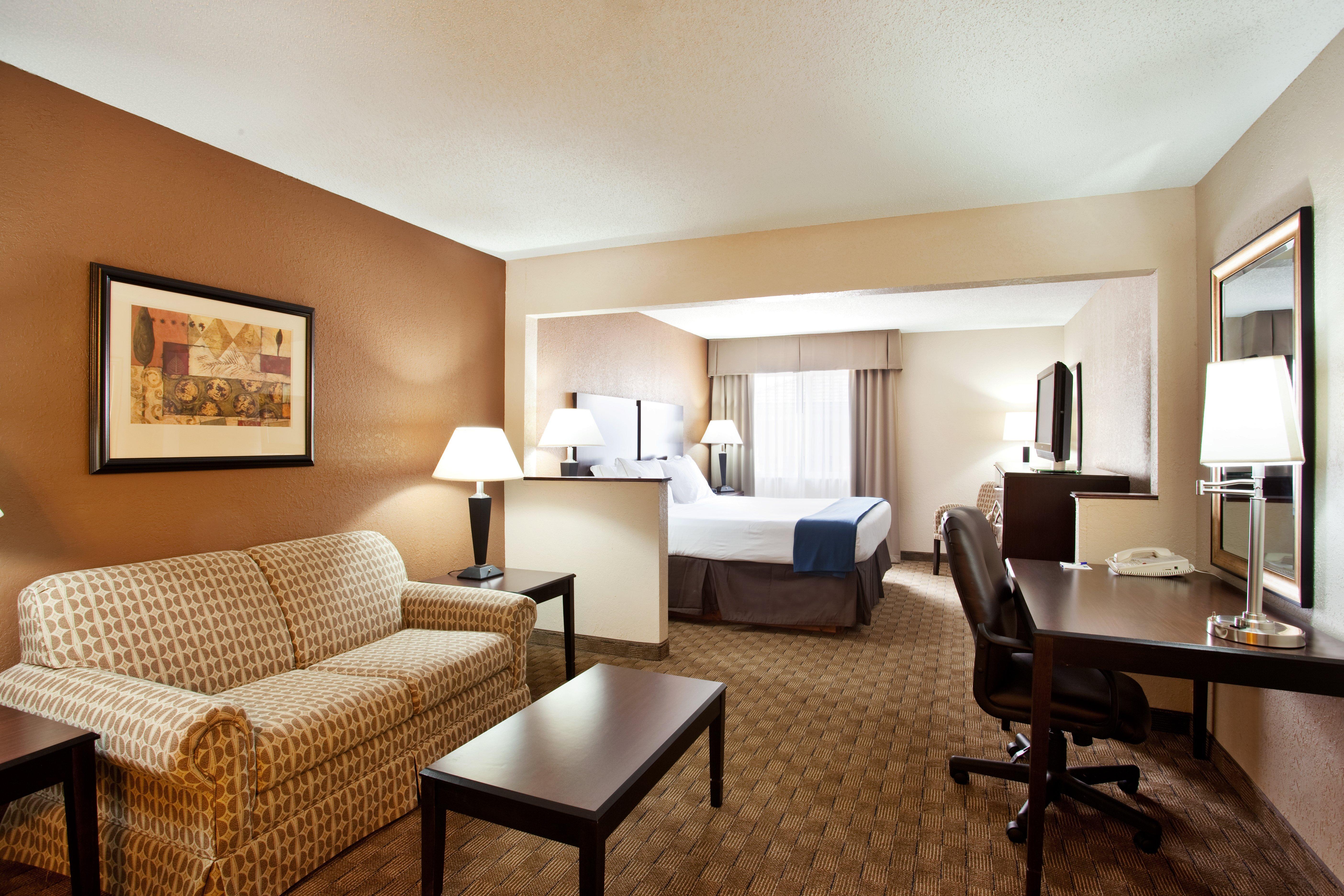 Holiday Inn Express Tuscola Bilik gambar